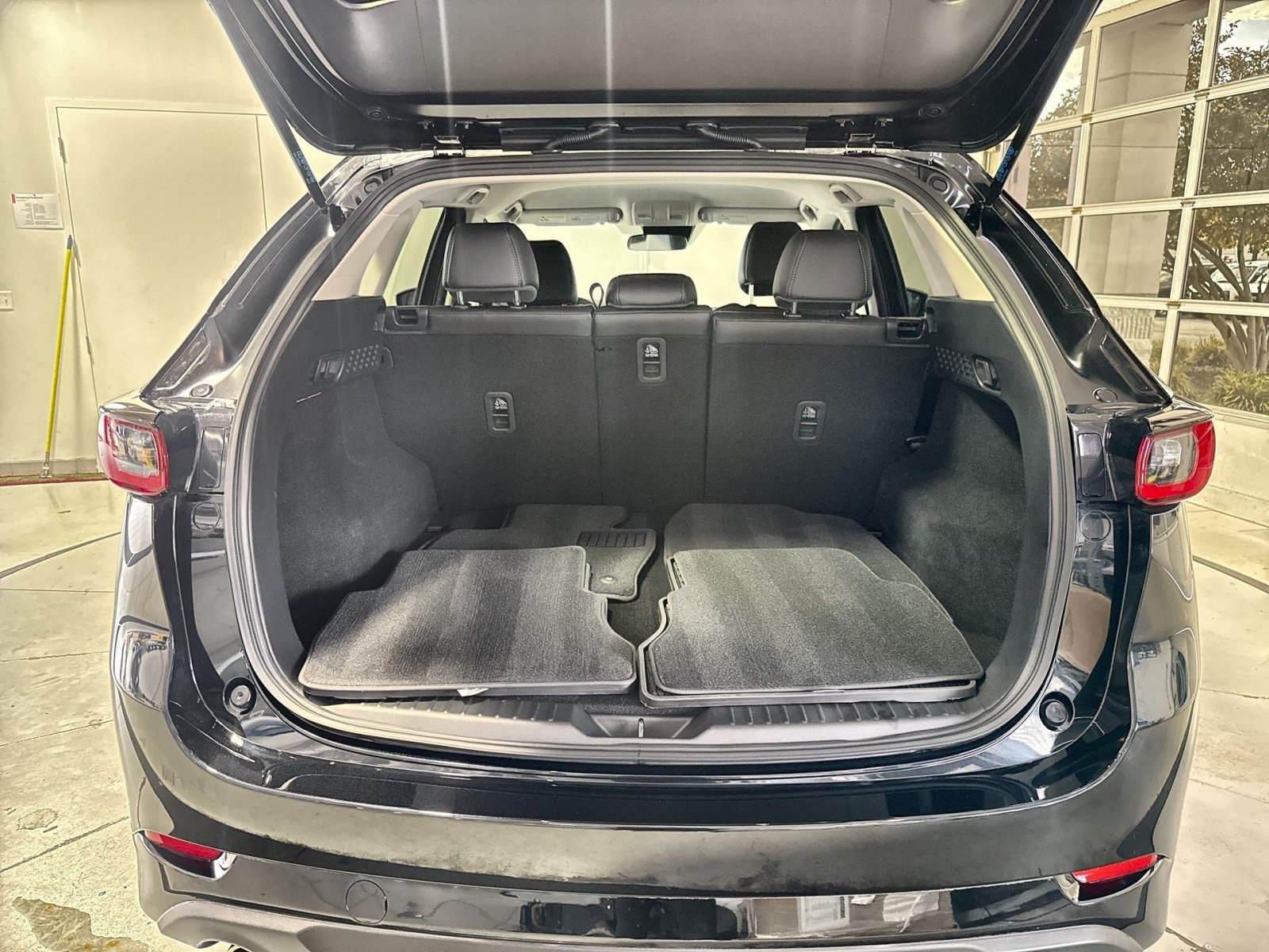 Used 2025 MAZDA CX-5 AWD 2.5 S w/ Select Package image 26