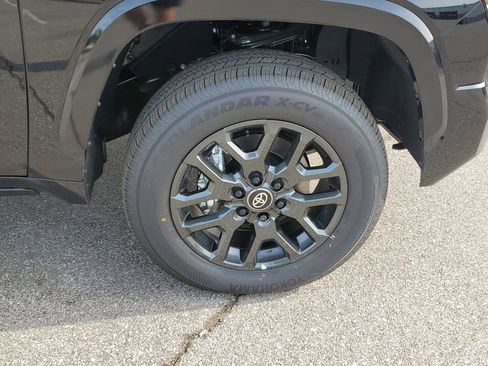 New 2026 Toyota Tundra Platinum AWD/4WD image 6
