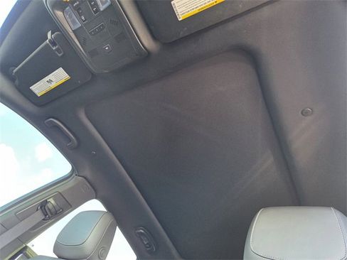 New 2025 Cadillac XT5 Premium Luxury image 19