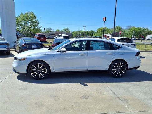 New 2026 Honda Accord Touring image 25