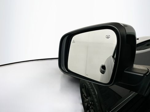 Used 2021 Jeep Grand Cherokee Laredo X AWD/4WD image 16