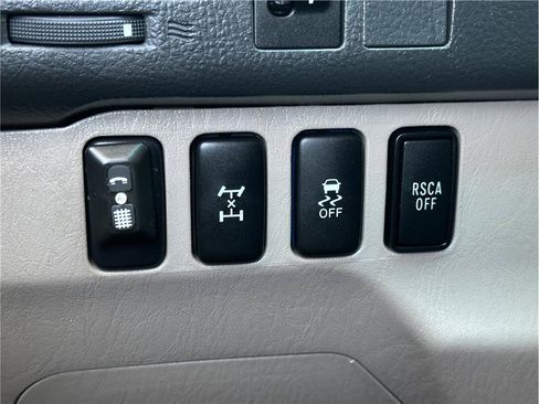 Used 2008 Toyota 4Runner SR5 AWD/4WD image 25