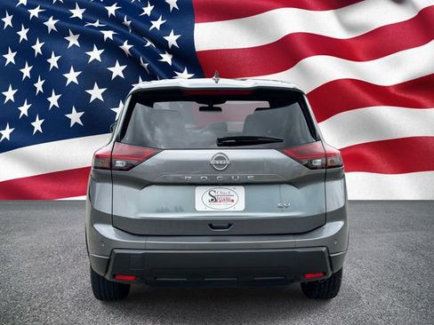 Used 2024 Nissan Rogue SV FWD image 5