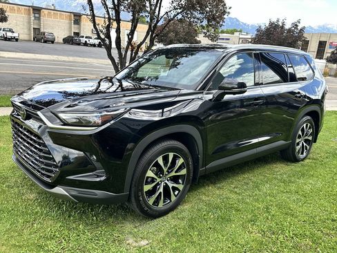 Used 2026 Toyota Grand Highlander AWD Hybrid image 11