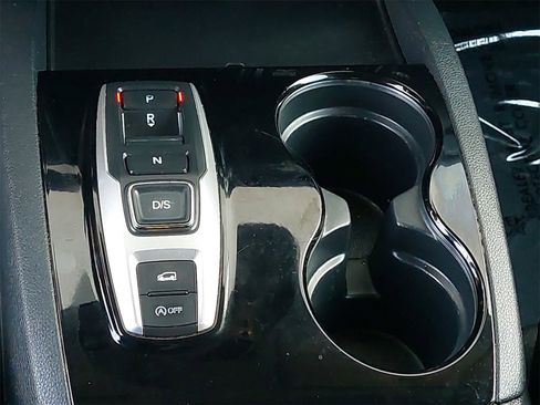 Used 2016 Honda Pilot Elite image 32