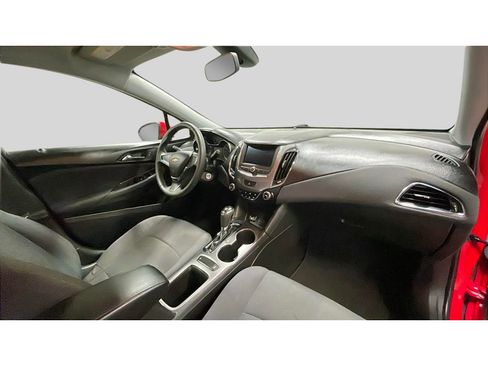 Used 2019 Chevrolet Cruze LS image 17