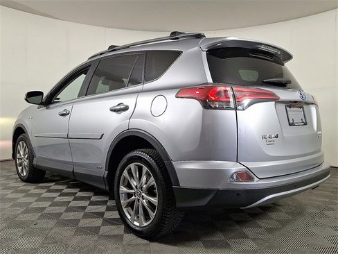 Used 2017 Toyota RAV4 Limited image 7
