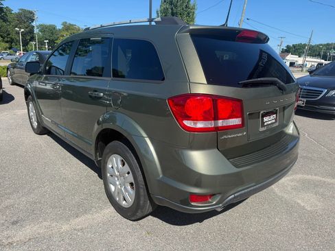 Used 2018 Dodge Journey SXT w/ Connectivity Group FWD image 3