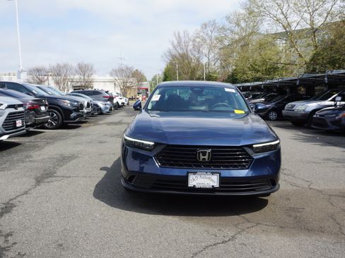 Used 2024 Honda Accord EX image 2