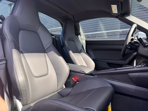 Certified 2025 Porsche 911 Targa 4 GTS image 21