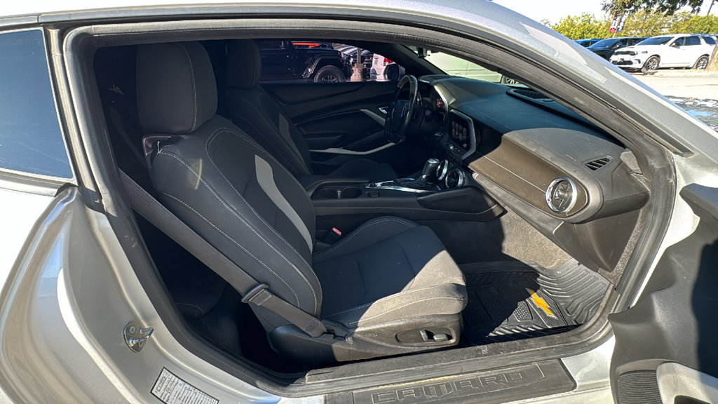 Used 2018 Chevrolet Camaro SS RWD image 19