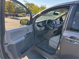 Used 2015 Toyota Sienna XLE image 2