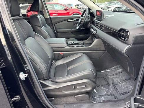 Certified 2025 Honda Pilot EX-L image 19