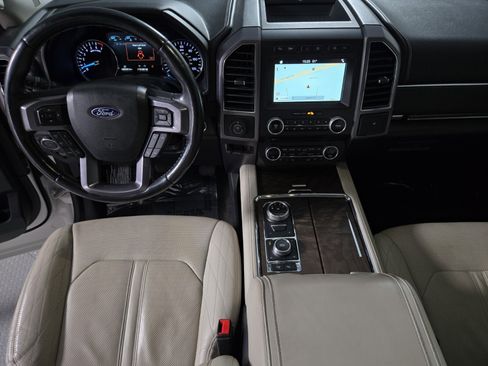 Used 2018 Ford Expedition Max Platinum image 4