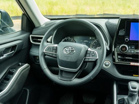 Used 2026 Toyota Highlander XLE AWD/4WD image 22