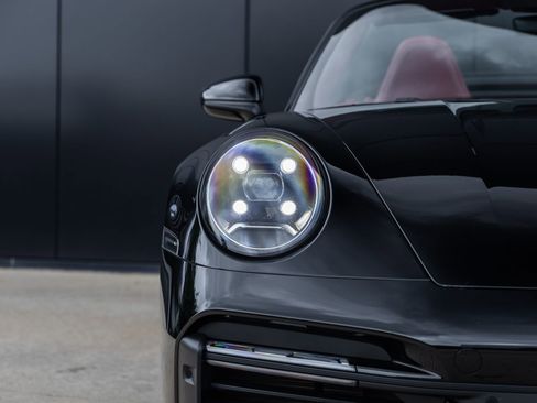 Certified 2022 Porsche 911 Turbo image 21