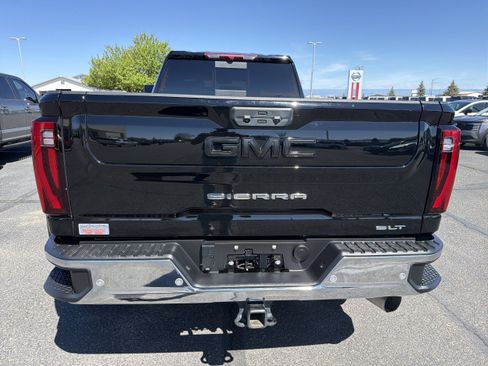 Used 2025 GMC Sierra 3500 SLT w/ SLT Convenience Package AWD/4WD image 6