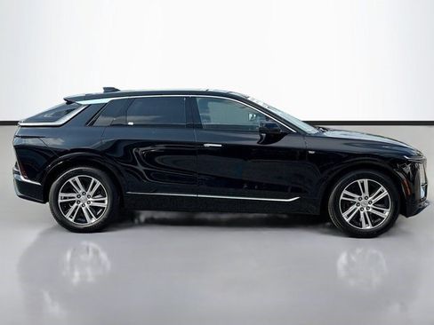 Certified 2024 Cadillac Lyriq Tech AWD/4WD image 4