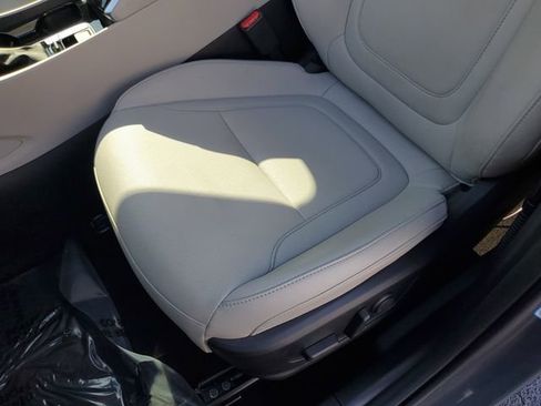 Certified 2025 Hyundai Tucson SEL FWD image 11