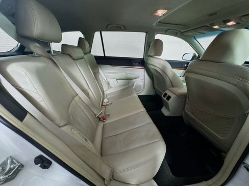 Used 2013 Subaru Outback 2.5i Limited w/ Moonroof Pkg image 32