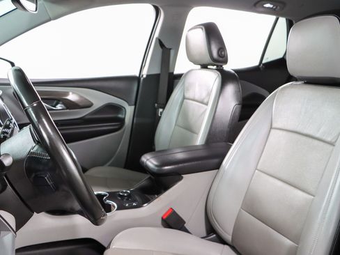 Used 2023 GMC Terrain SLT image 23