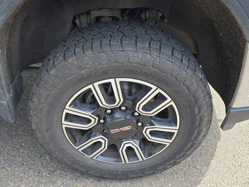 Used 2021 GMC Sierra 3500 4x4 Crew Cab w/ Gooseneck/5TH Wheel Package image 9