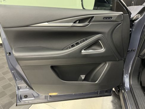 Certified 2027 INFINITI QX60 Luxe w/ Cargo Package FWD image 10