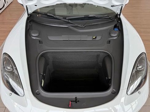 Used 2023 Porsche 718 Boxster RWD image 12