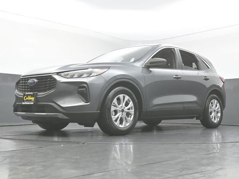 Used 2023 Ford Escape Active FWD image 44