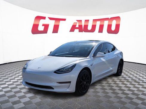 Used 2020 Tesla Model 3 Standard Range Plus RWD image 2