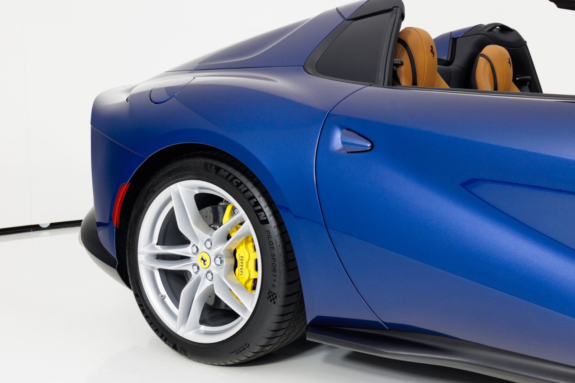 Used 2021 Ferrari 812 GTS RWD image 69