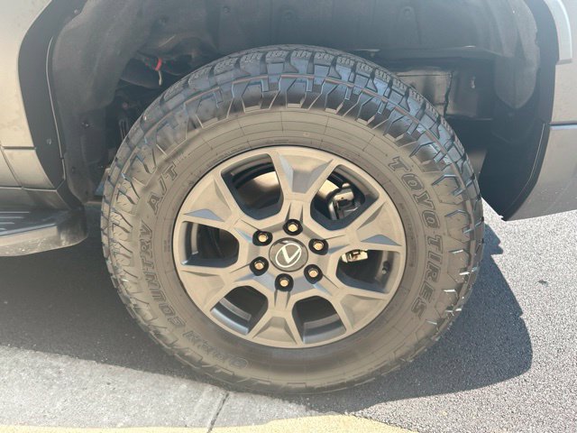 Certified 2025 Lexus GX 550 w/ Accessory Package (CT) AWD/4WD image 35