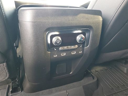 Used 2024 GMC Yukon Denali w/ Advanced Technology Package image 14