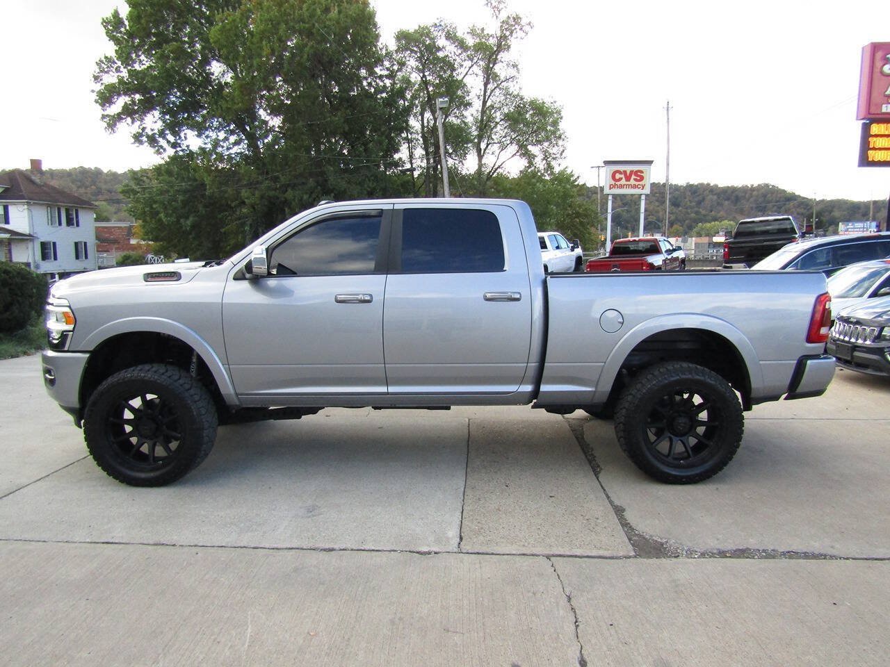 Used 2022 RAM 2500 Laramie w/ Body Color Bumper Group AWD/4WD image 6