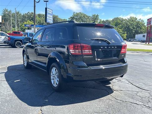 Used 2017 Dodge Journey SE FWD image 4