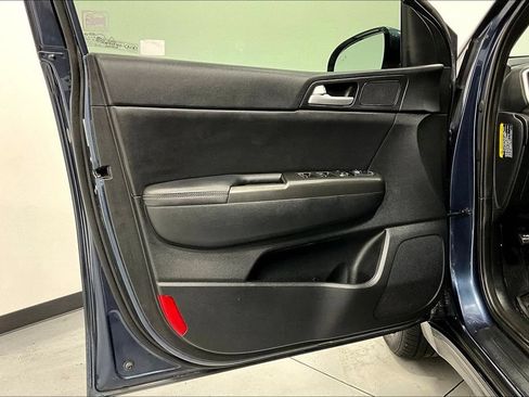 Used 2022 Kia Sportage Nightfall Edition FWD image 22