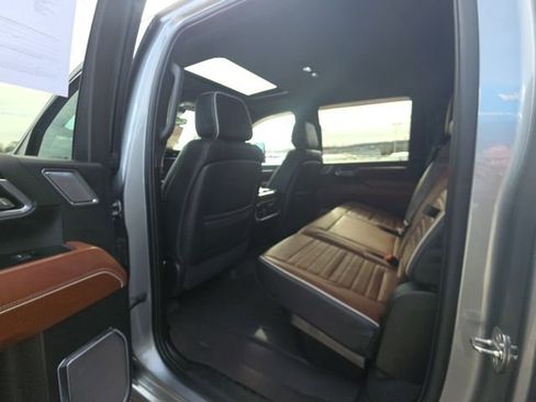 Used 2024 GMC Sierra 3500 Denali Ultimate image 37