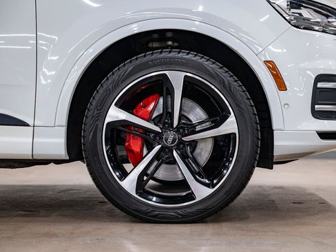 Used 2019 Audi Q7 3.0T Prestige w/ Prestige Package AWD/4WD image 36