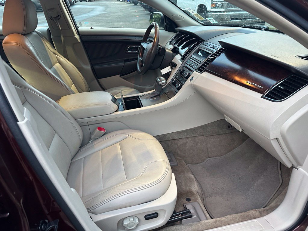 Used 2012 Ford Taurus SEL FWD image 12