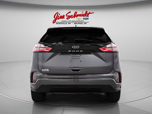 Used 2022 Ford Edge ST-Line w/ Cold Weather Package AWD/4WD image 5