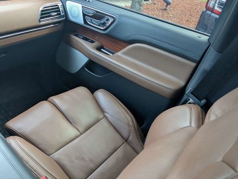 Used 2024 Lincoln Navigator Reserve AWD/4WD image 22