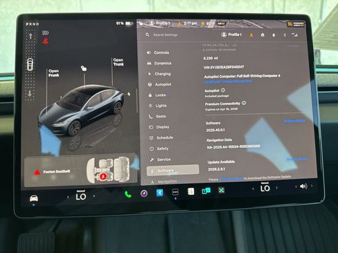 Used 2025 Tesla Model 3 Long Range image 18