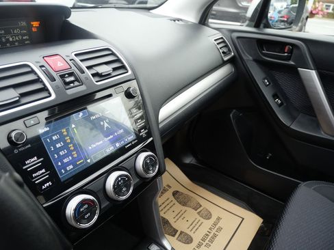 Used 2017 Subaru Forester 2.5i Premium w/ All-Weather Package image 13