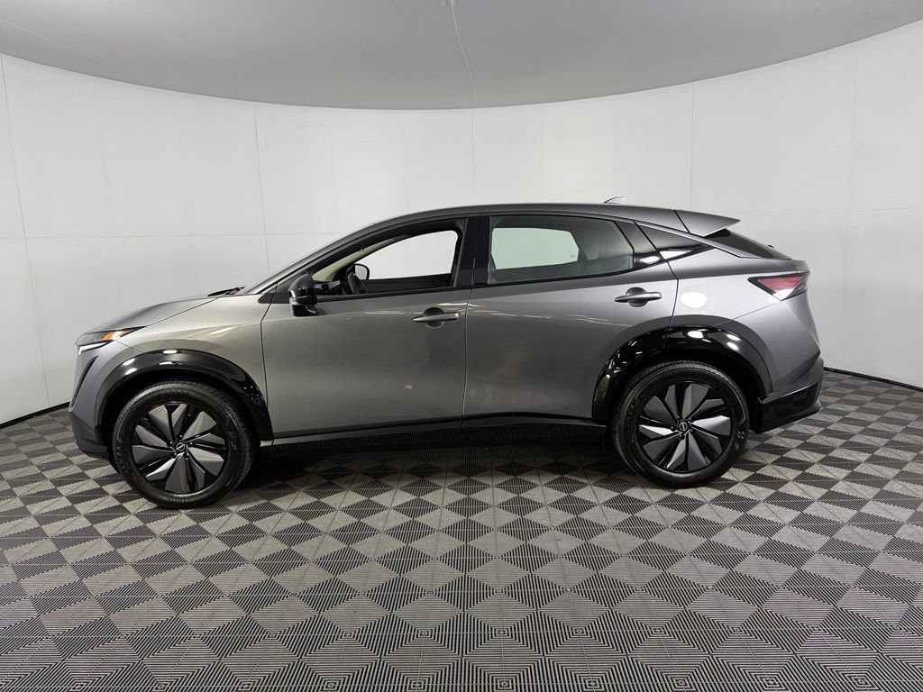 Used 2024 Nissan Ariya AWD image 10