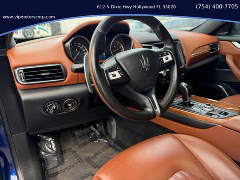 Used 2017 Maserati Levante S image 10