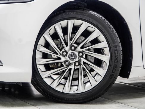 Used 2022 Lexus ES 350 Ultra Luxury w/ Accessory Package 2 FWD image 6