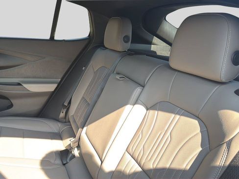 New 2026 Buick Envista Avenir FWD image 19