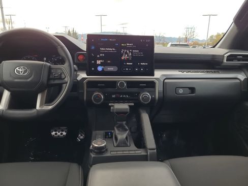 Used 2024 Toyota Tacoma TRD Sport image 18