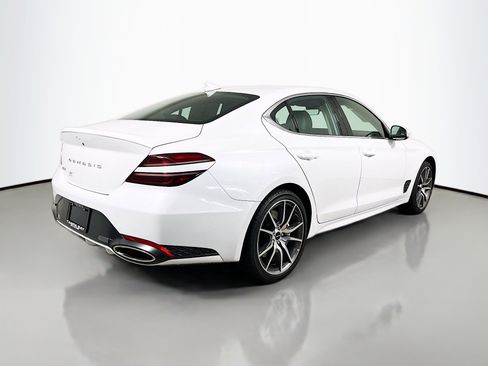 Used 2026 Genesis G70 2.5T image 4
