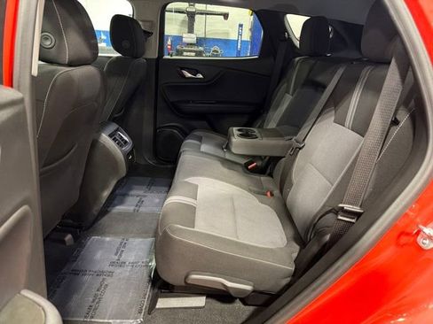 Used 2025 Chevrolet Blazer LT image 27